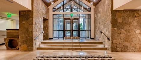 Condo (Vail Lion 3 Bed) | Exterior