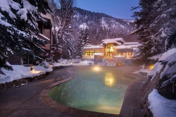 Room (Aspen Gant Platinum 1) | Pool | Outdoor pool, a heated pool