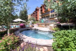 コンドミニアム (Vail Lion Square 2 Bed Gold) | 外観