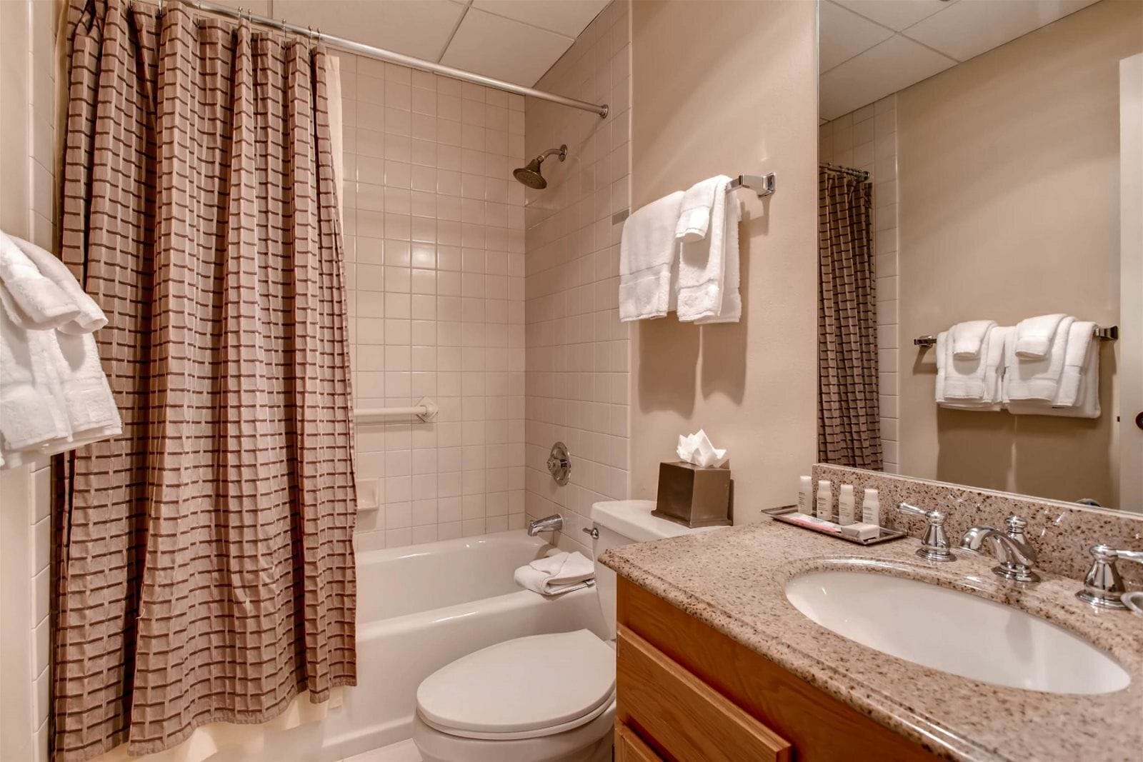 Condo (Vail Lion Square K Lodge) | Living room