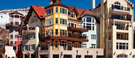 Condo (Vail Solaris 4 Bedroom Den) | Exterior