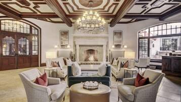 Condo (Vail Solaris 4 Bedroom Den) | Restaurant