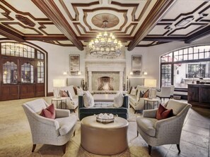 Condo (Vail Solaris 4 Bedroom Den) | Restaurant