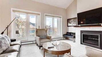 House (Snowmass Woodrun 9913) | Exterior