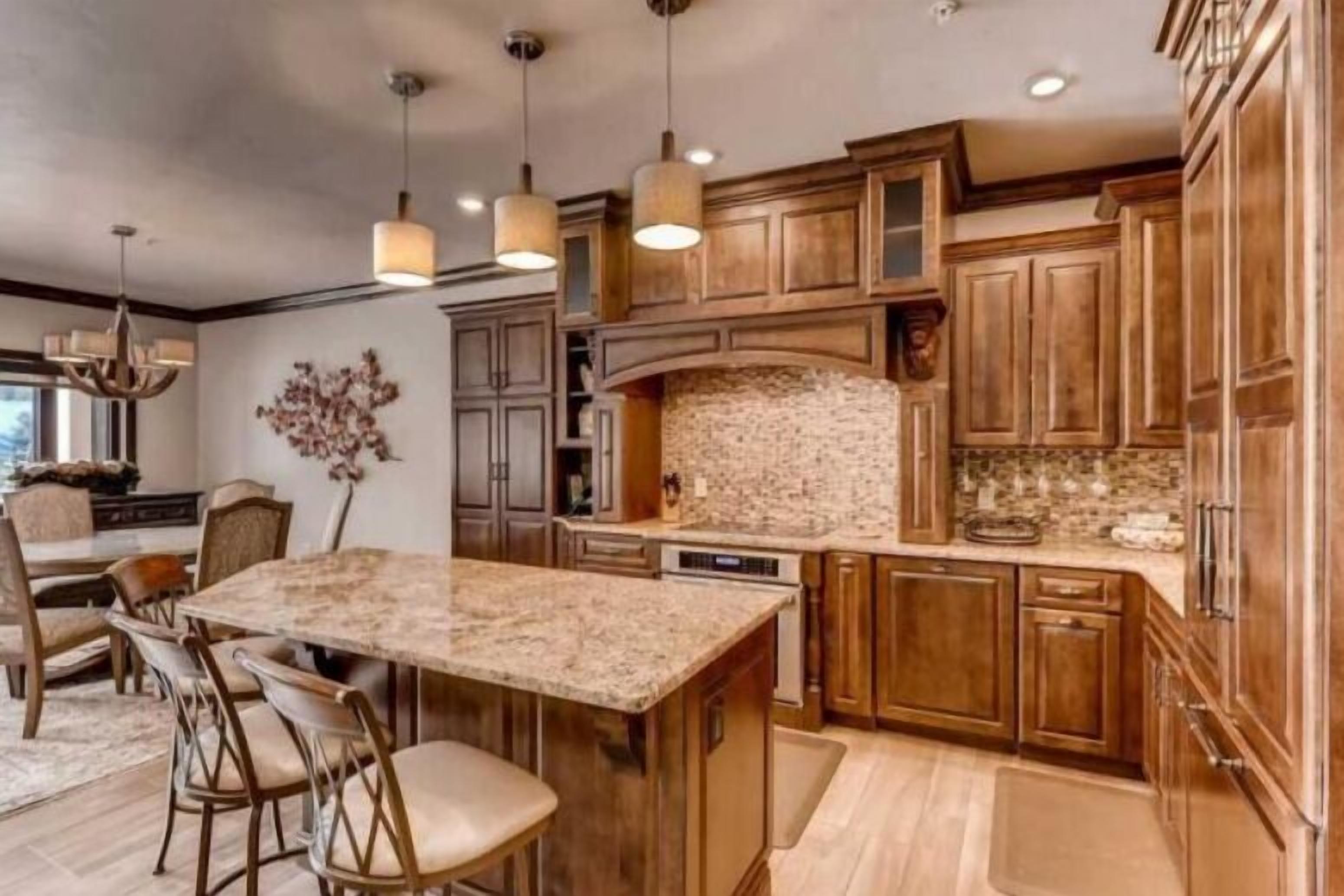Condo (Vail Lion Square 2 Bed Platinum) | Private kitchen | Dining tables