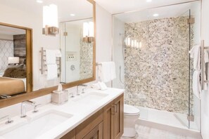 Room (Aspen Gant Platinum 2) | Exterior - Luxury 2 Bedroom Downtown Aspen Vacation Rental With Access to a Heated Pool, Hot Tubs, Game Room and Spa (Aspen)