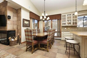 Condo (Snowmass Chamonix 54) | Dining