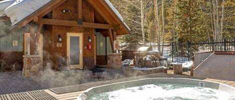 Condo (1840-2 Seasons Townhomes) | Exterior