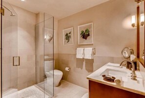 Condo (Vail Solaris Studio Den) | Banheiro | Toalhas de banho 