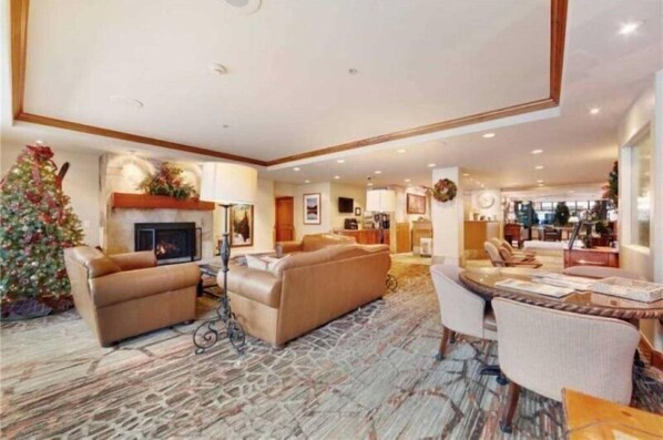 Condo (Vail Lion Square QQ Lodge) | Exterior