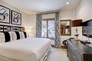 Condo (Vail Arrabelle 2 Bedroom) | 2 bedrooms, free WiFi - Platinum 2 Bedroom Vacation Rental in the Heart of Vail (Vail)