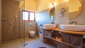Cottage | Kamar mandi | Pengering rambut dan handuk
