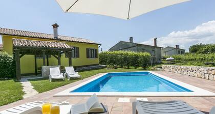 Comfortable Holiday Home With Private Pool in Labin