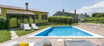 Comfortable Holiday Home With Private Pool in Labin