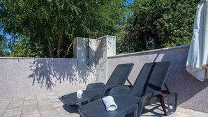 Balcony - Comfortable Holiday Home With Private Pool in Labin (Sveta Nedelja)