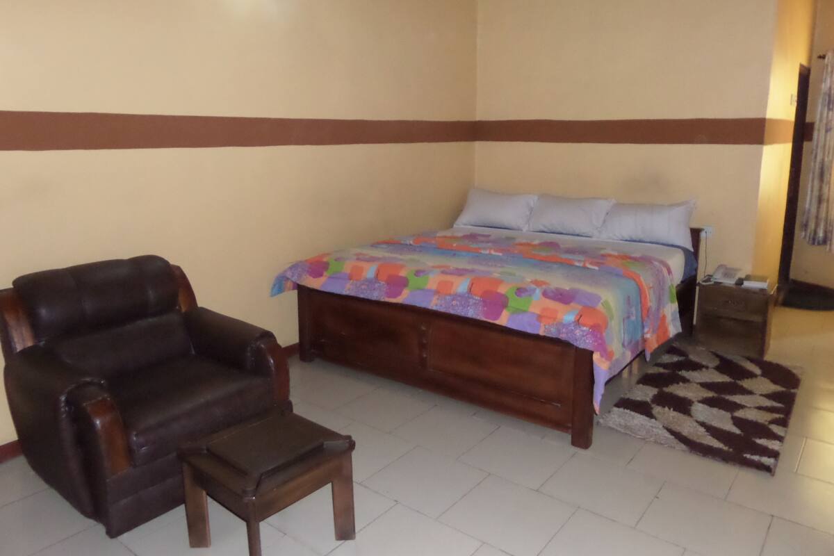 Desk, iron/ironing board, free WiFi, bed sheets