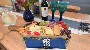 Luxury Room | In-room dining