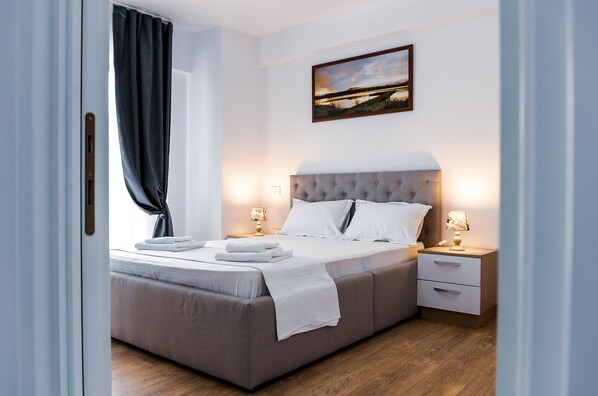1 bedroom, iron/ironing board, WiFi, bed sheets - Luxury Apartments by Glam (Iasi)