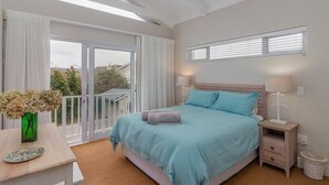 Unclassified image, 3 of 18, button - Fiddlewood House (Knysna)