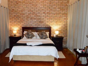 Free WiFi, bed sheets - Pan African Safari (Nkomazi)