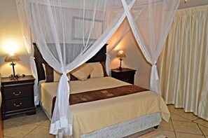 Free WiFi, bed sheets - Pan African Safari (Nkomazi)