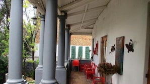 Unclassified image, 3 of 16, button - 6th & 9th Melville Guest House (Johannesburg)
