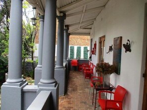 Porch - 6th & 9th Melville Guest House (Johannesburg)