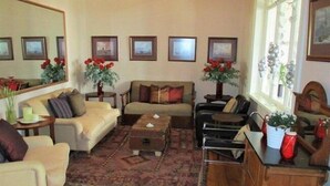 Unclassified image, 5 of 16, button - 6th & 9th Melville Guest House (Johannesburg)