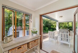 Interior - Island Cottage (Knysna)