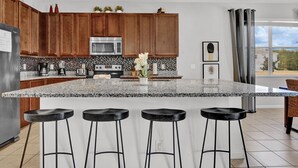 Coffee/tea maker, fridge, microwave, oven - 6 BD/ 6 BA/  Bella Vida (4564 CL) (Kissimmee)