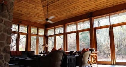 Thaba Lodge Beestekraal