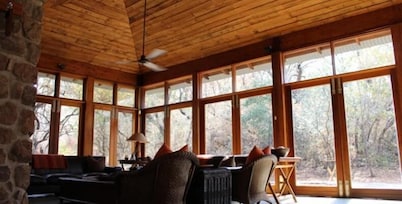 Thaba Lodge Beestekraal