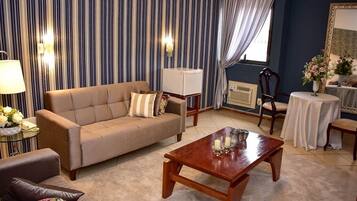 2 habitaciones, ropa de cama hipoalergénica y escritorio