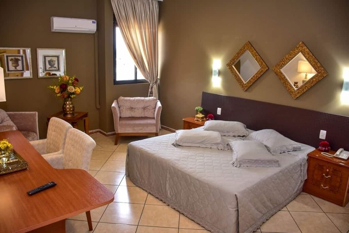 hypo-allergenic bedding, desk, laptop workspace, free wifi