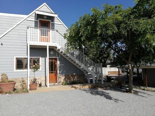 Fachada de la propiedad