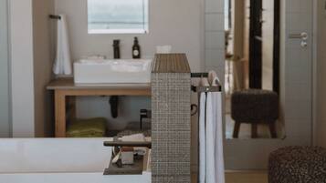 Standard Double Room, 1 Bedroom | Bathroom | Separate bathtub and shower, free toiletries, hair dryer, bathrobes