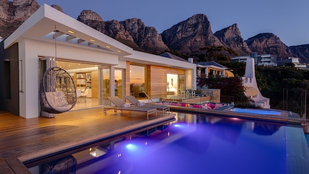 Front of property - evening/night - Element House Bakoven (Cape Town)