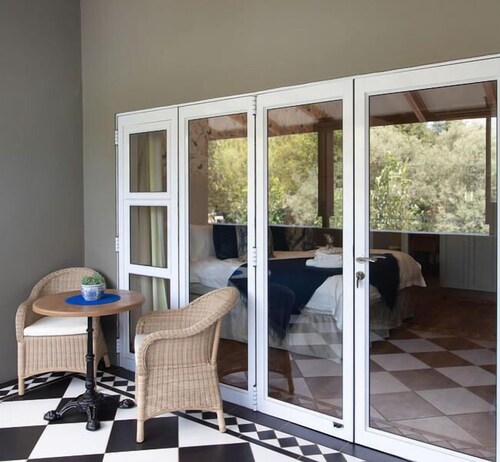 Bella Blue Guesthouse