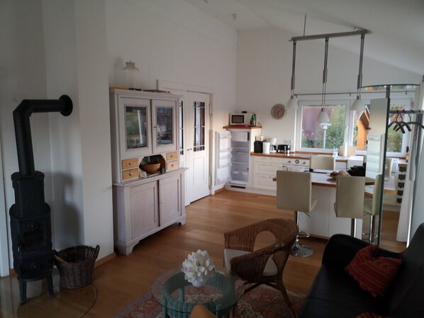 TV, fireplace, stereo - Exclusive apartment "Boddenblick" in Haus Boddensonne (Fuhlendorf)