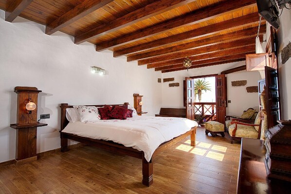 3 slaapkamers, een strijkplank/strijkijzer, gratis internet