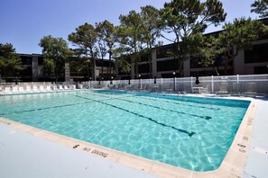 Pool - Stylish 2 BR 2 BA Unit, Large Pool and Short Walk to Beach (Ocean City)
