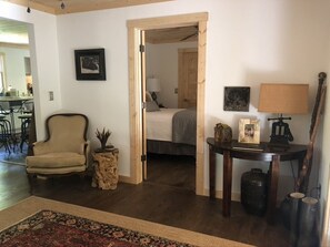 4 bedrooms, desk, iron/ironing board, free WiFi