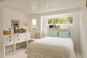 1 bedroom, free WiFi, bed sheets - Peaceful Light-Filled Cottage Close to Charlottesville (Charlottesville)