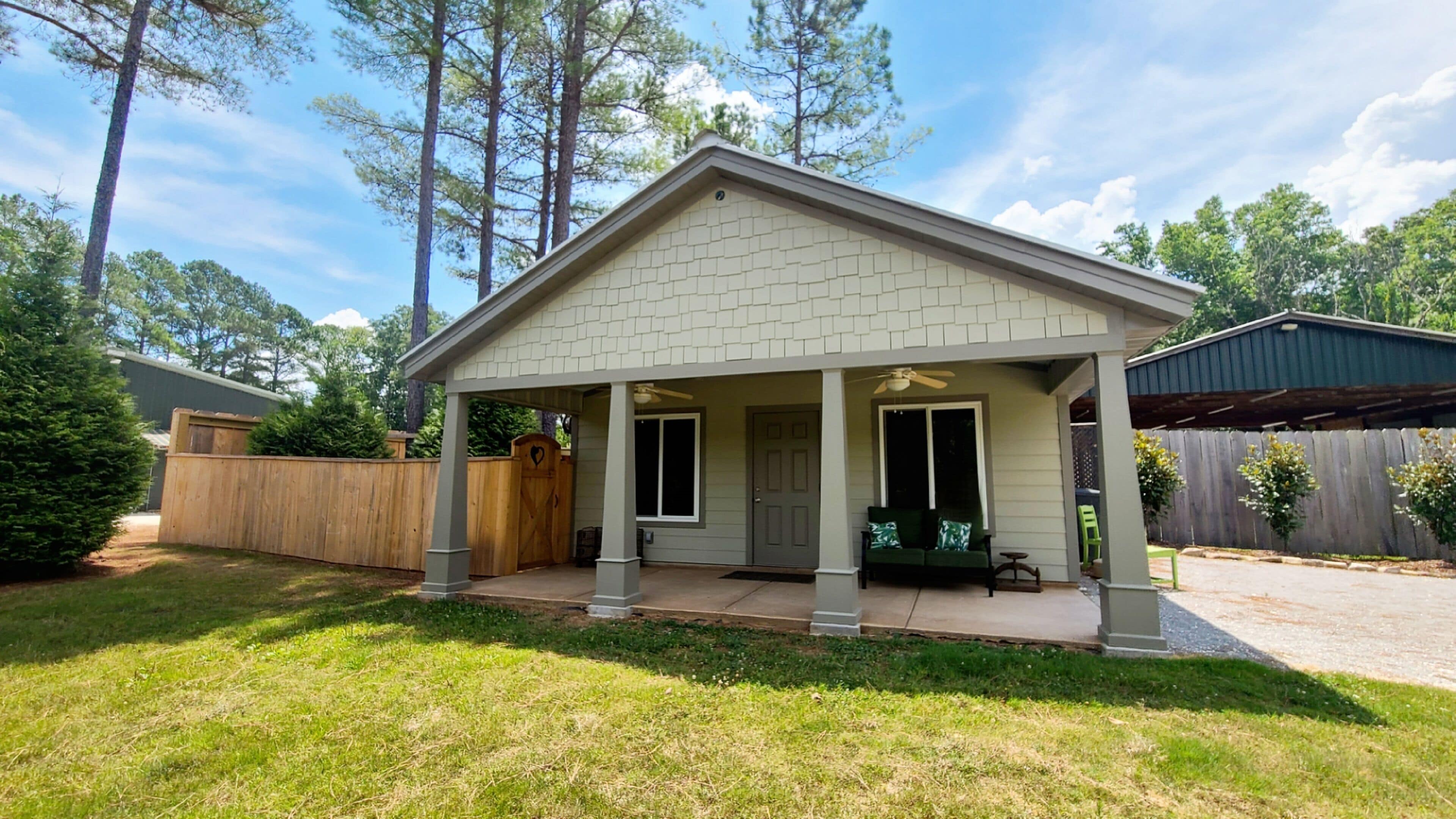 Pet-friendly Magnolia + Fishing & Trails