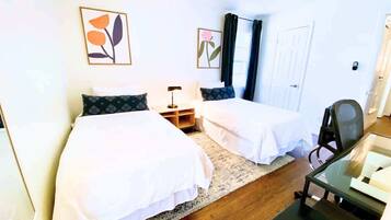 2 多间卧室、熨斗/熨衣板、旅行婴儿床、WiFi