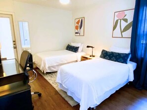 2 bedrooms, iron/ironing board, travel cot, WiFi