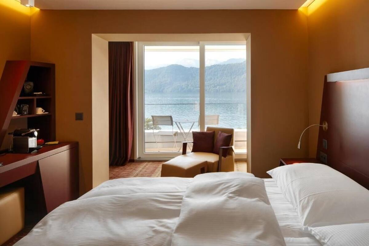 Deluxe Double Room, Lake View | Lake view