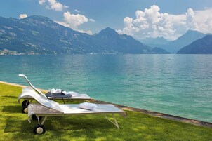 En privat strand, parasoller, roning/kanosejlads, fiskeri