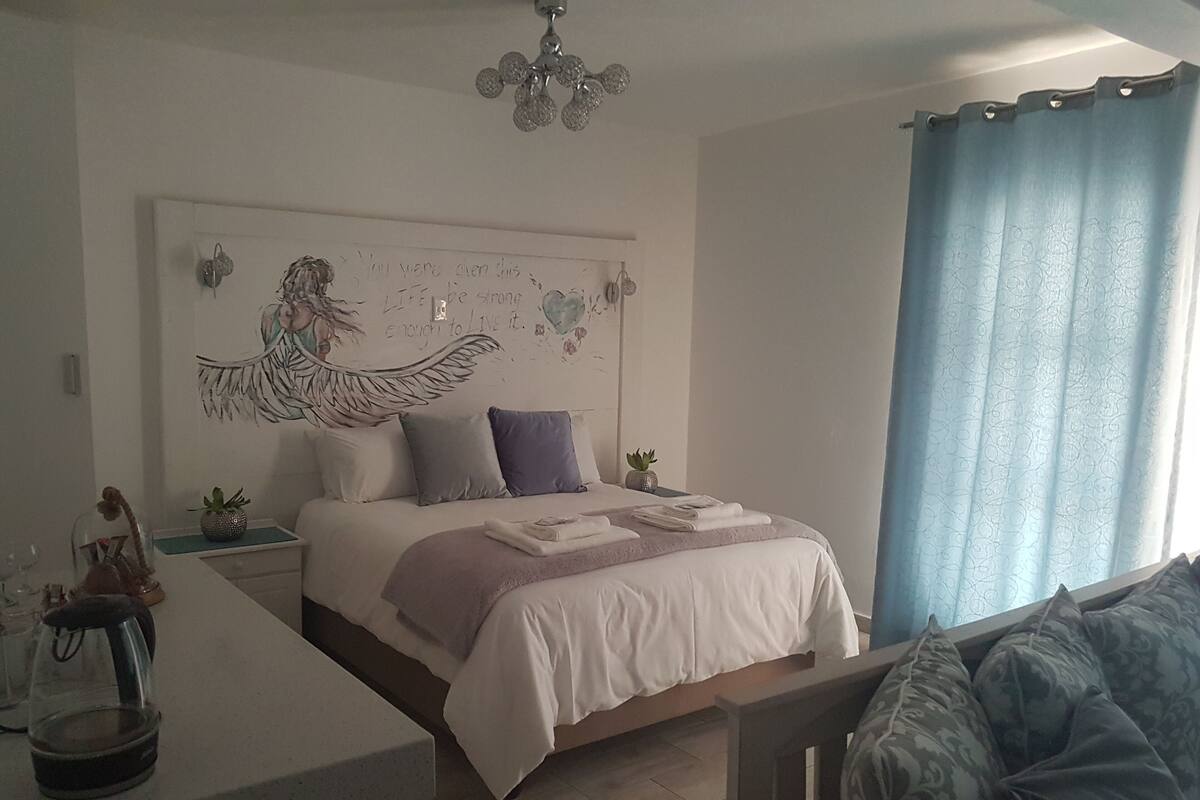 Deluxe Apartment, 1 Bedroom | Free WiFi, individually decorated