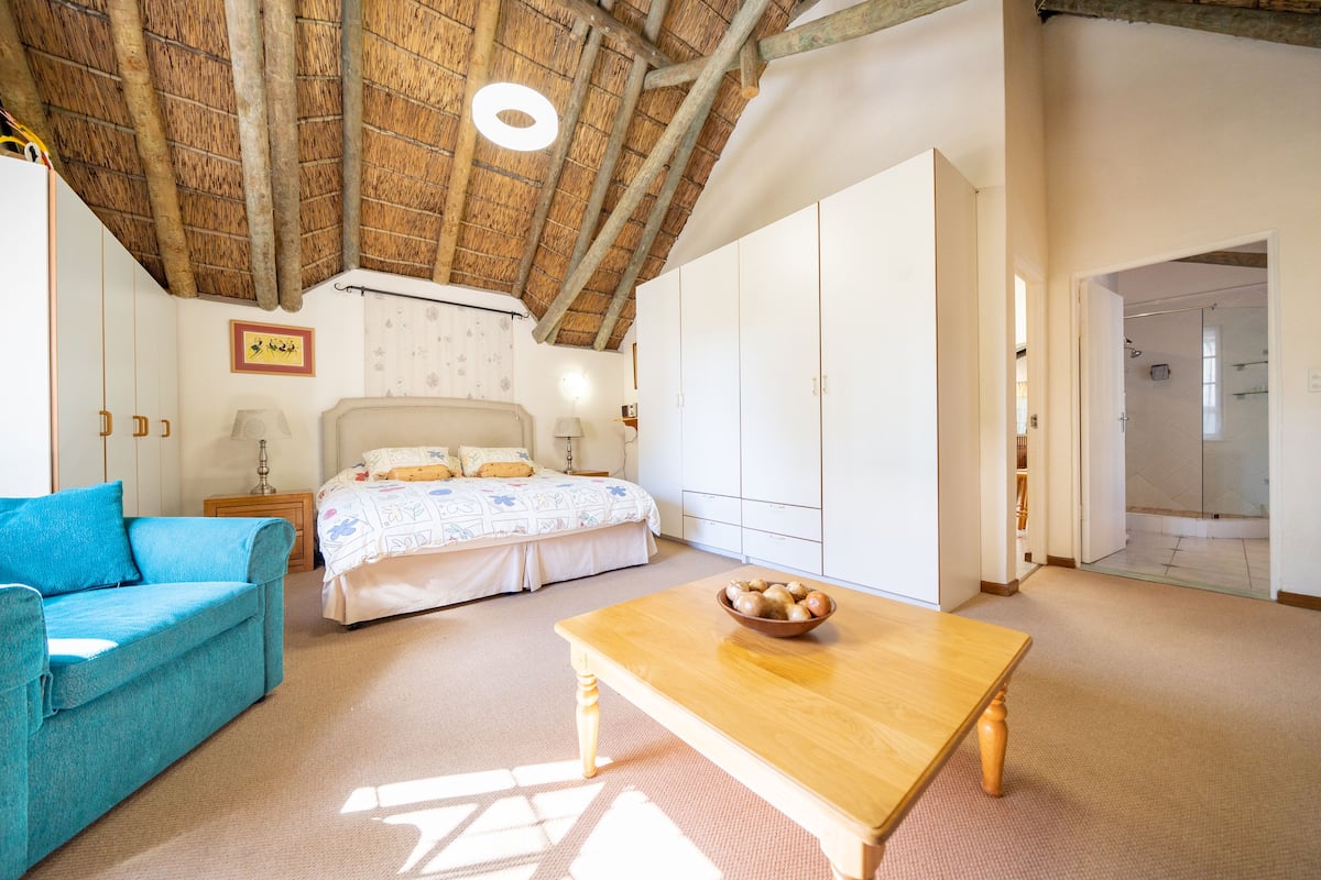 Family Cottage, 2 Bedrooms | 2 bedrooms, in-room safe, iron/ironing board, free WiFi